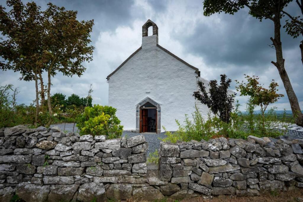 The Burren Art Gallery Built In 1798 Vila Tubber Exterior foto