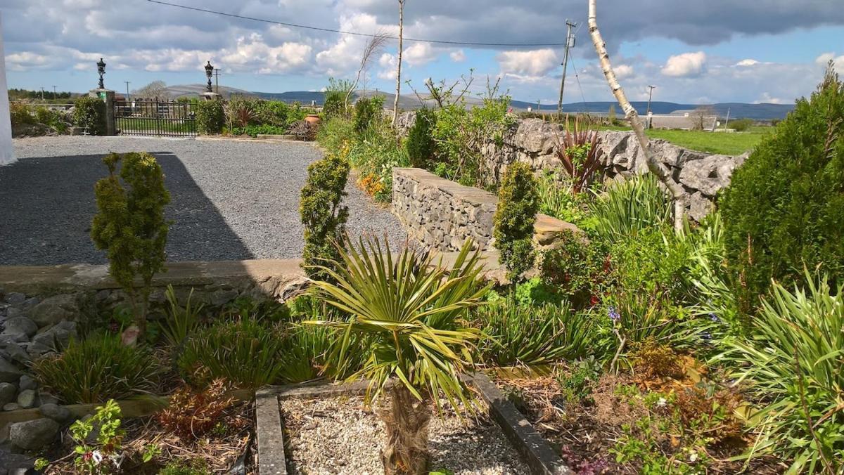 The Burren Art Gallery Built In 1798 Vila Tubber Exterior foto
